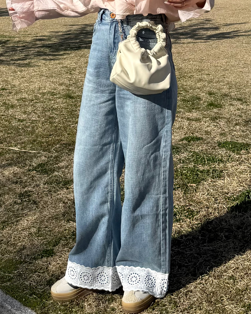 パンチングレースヘムワイドデニムパンツ