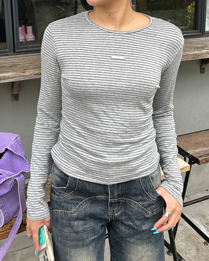 ボーダーセンターメタルタグロングTシャツ