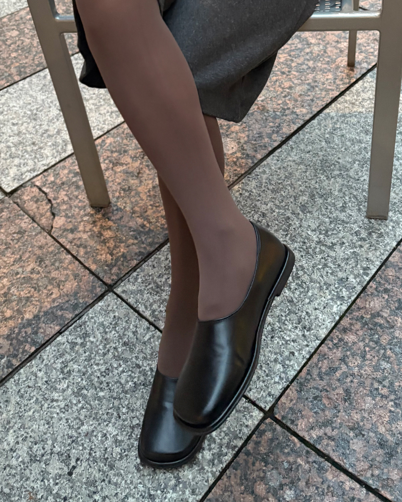 スクエアトゥフェイクレザースリッポン