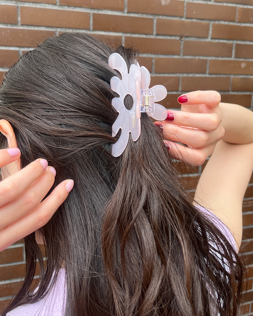 ALEXANDR フラワーヘアクリップ ホワイト 3c0e72dfbeeb950a51313f212ea384
