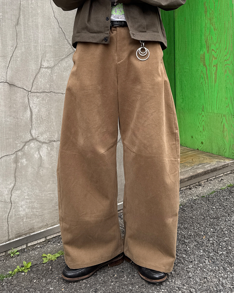 ニーダーツピーチスキンワイドパンツ