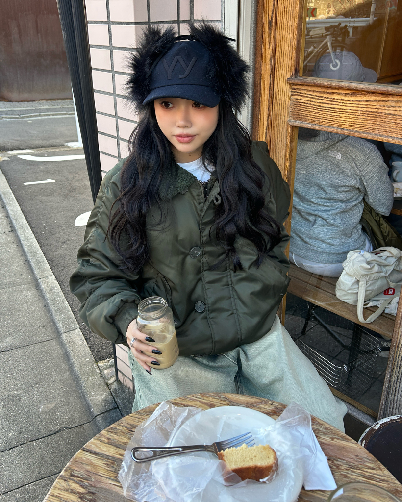 （ユニセックス）ボアカラーループボタンフライトジャケット