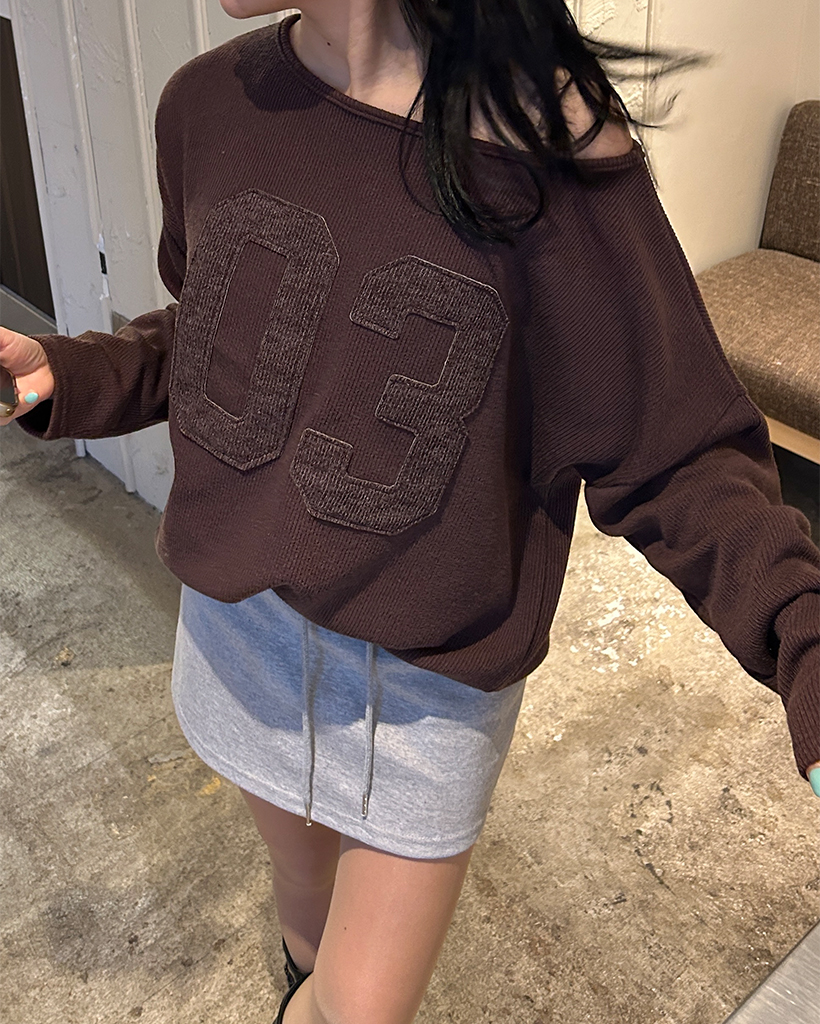 03パッチボートネックリブロングTシャツ