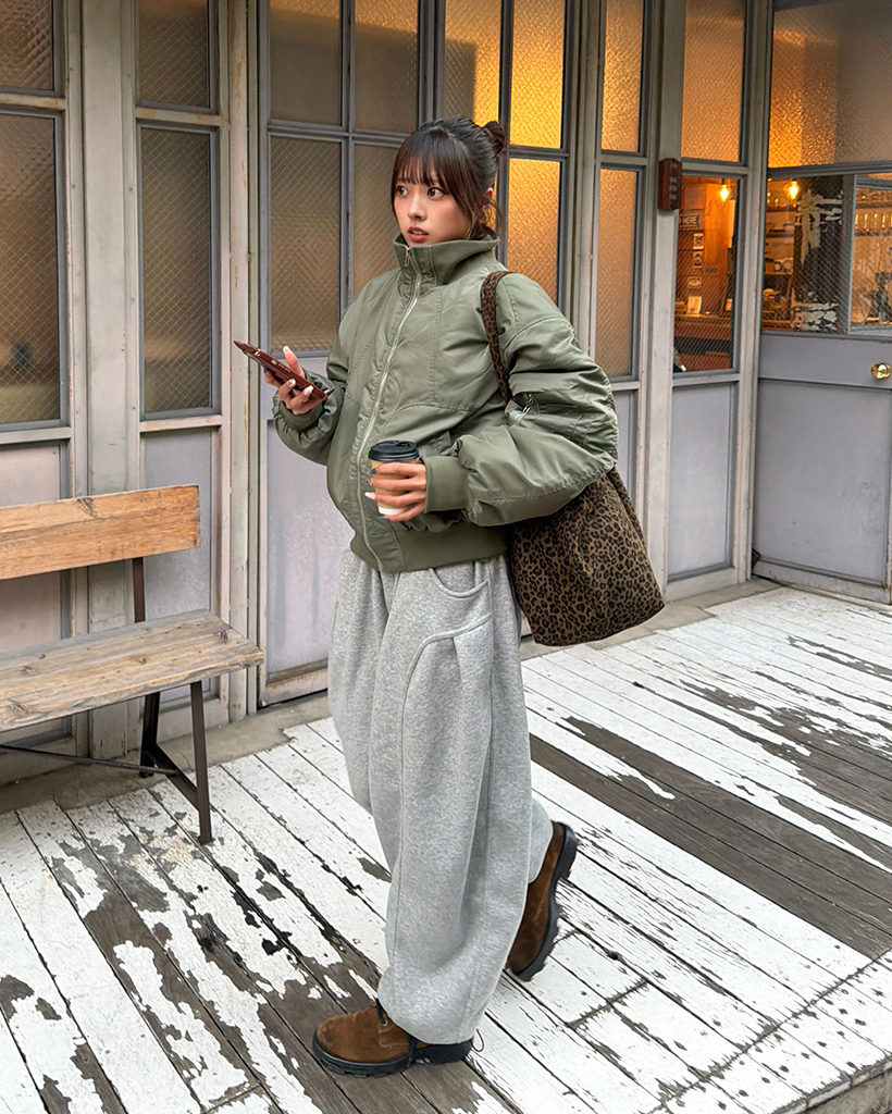 スタンドネックフラップユニークポケットボンバージャンパー