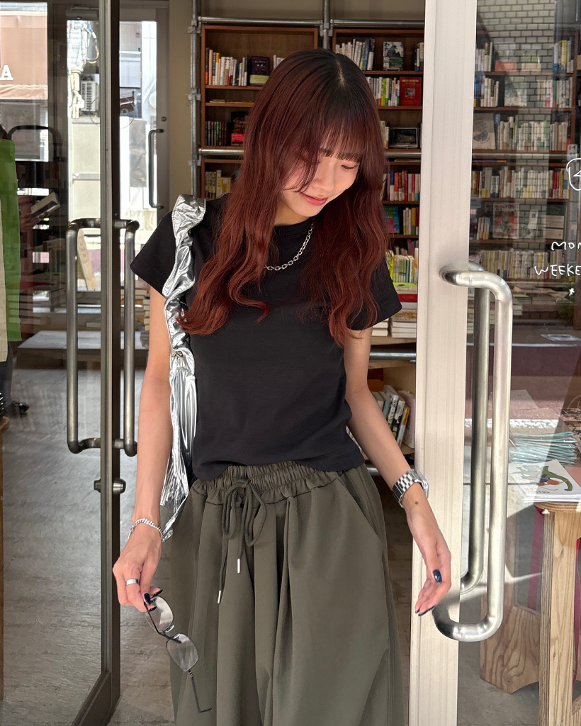 yoriピンタックストレッチパンツプラス 黒36サイズ