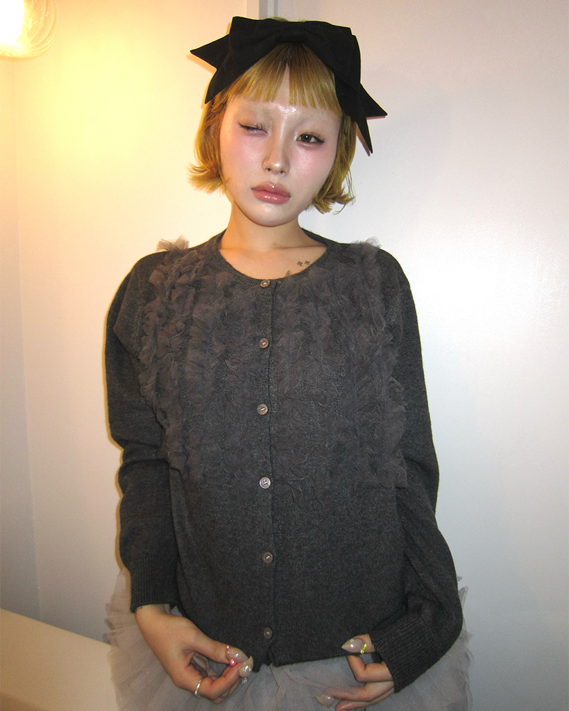 バストチュールフリルラインカーディガン