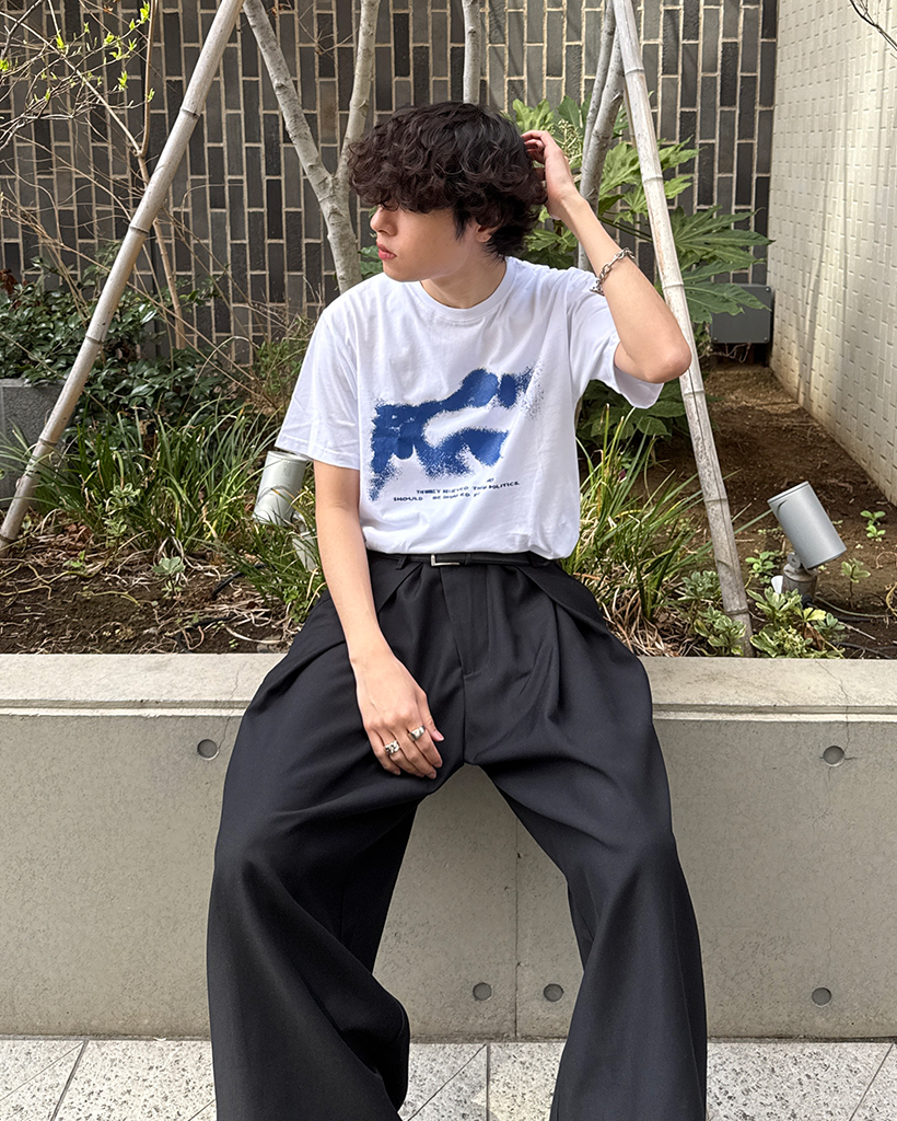 （ユニセックス）スプレーユニークデザインハーフTシャツ