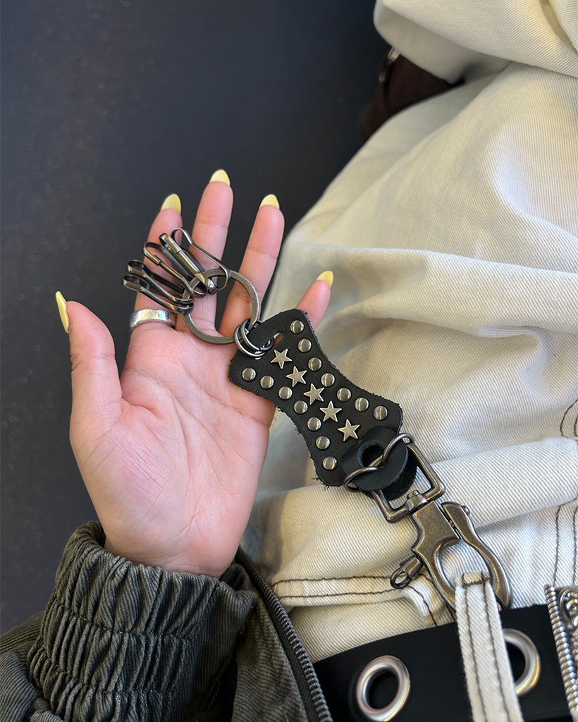 スタースタッズレザーキーリング