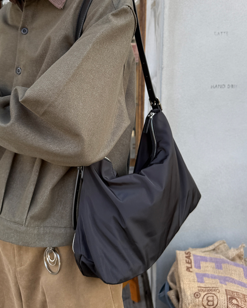 レザーベルトワンショルダーバッグ