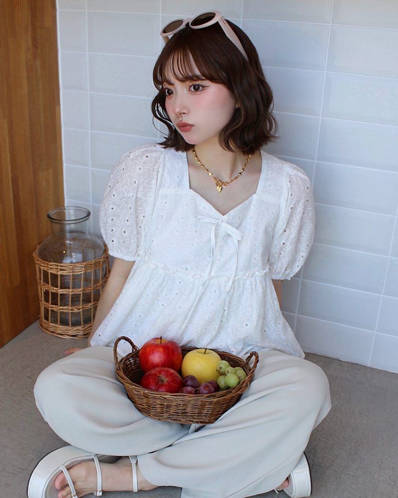 (ORIGINAL) フラワーアイレットパフスリーブブラウス