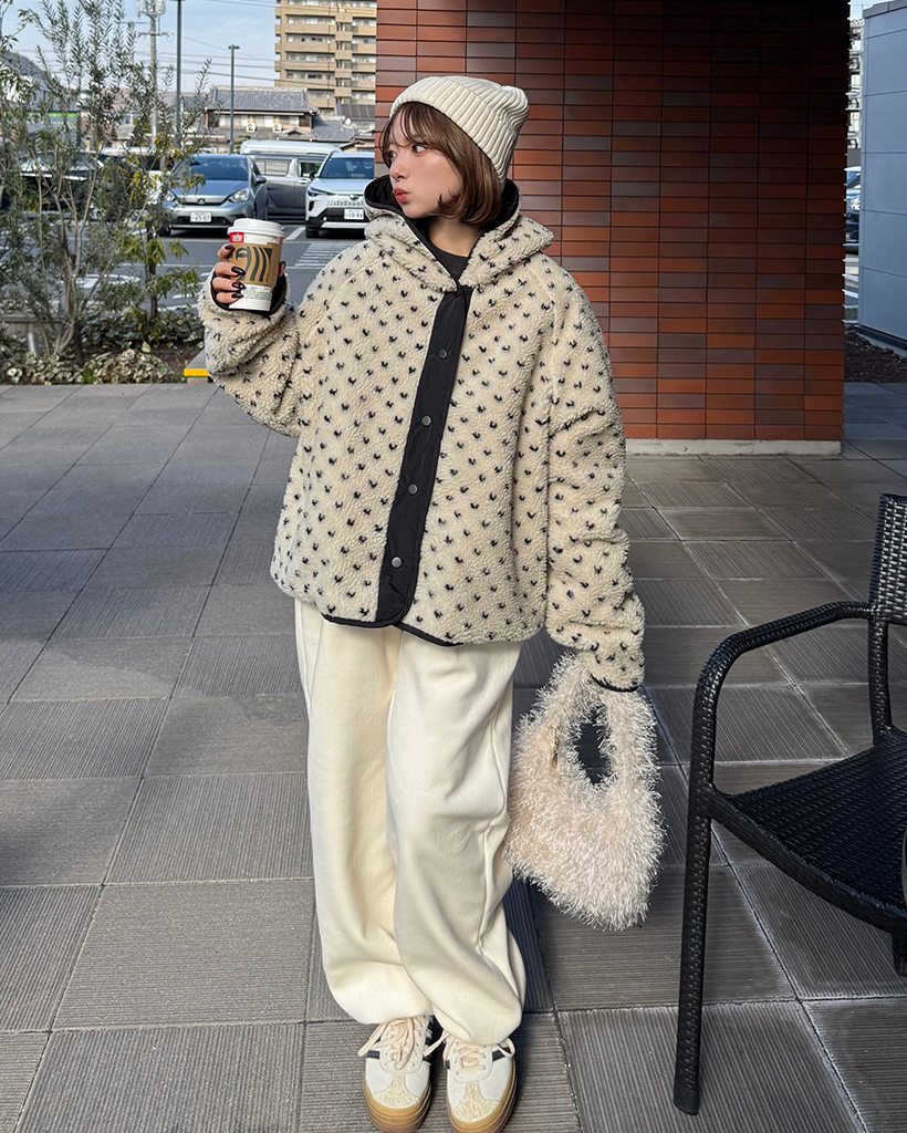 ハードボアリバーシブルフードジャンパー