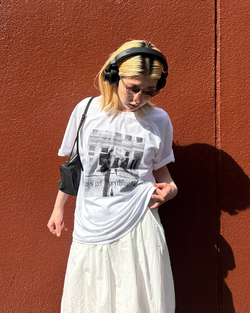 レディースモノクロフォトレタリングハーフTシャツ