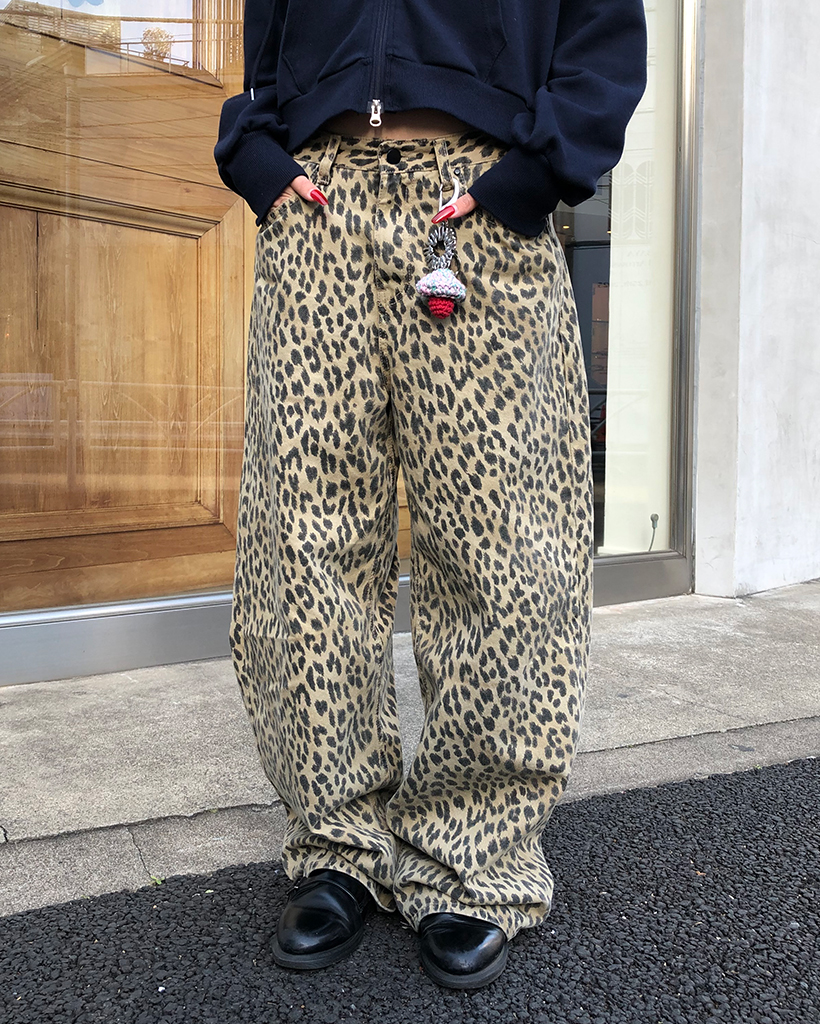 【jung着用】karacter レオパード柄パンツ サイズ02 ユニセックス）カーペンダーレオパードバミューダパンツ