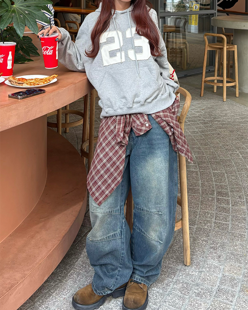 23パッチカンガルーポケットフードパーカー | ファッション通販