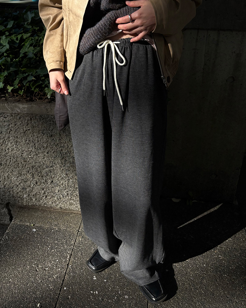 リブニットワイドイージーパンツ