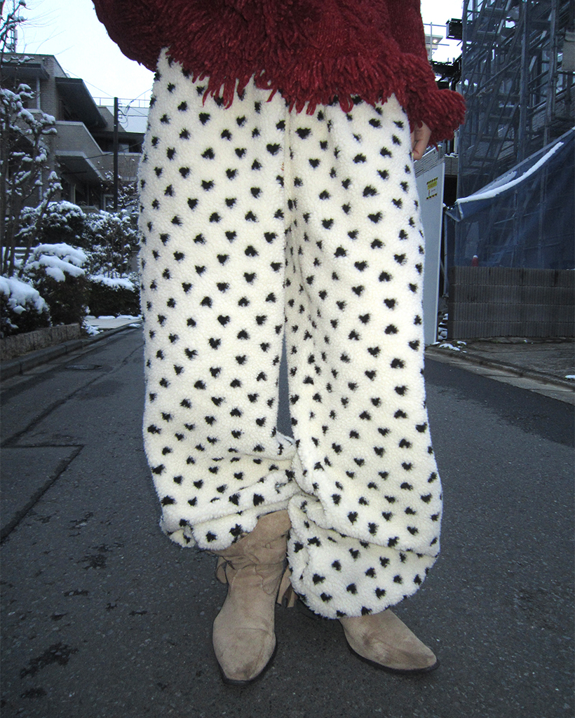 （ユニセックス）ハートパターンボアパラシュートパンツ