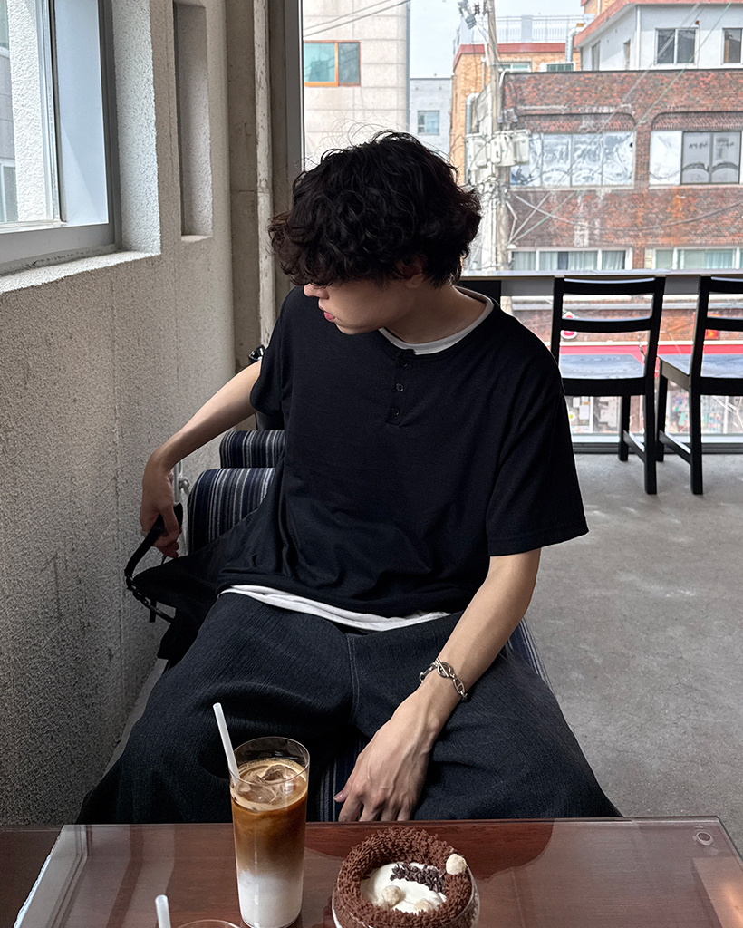 ヘンリーネックレイヤードハーフTシャツ