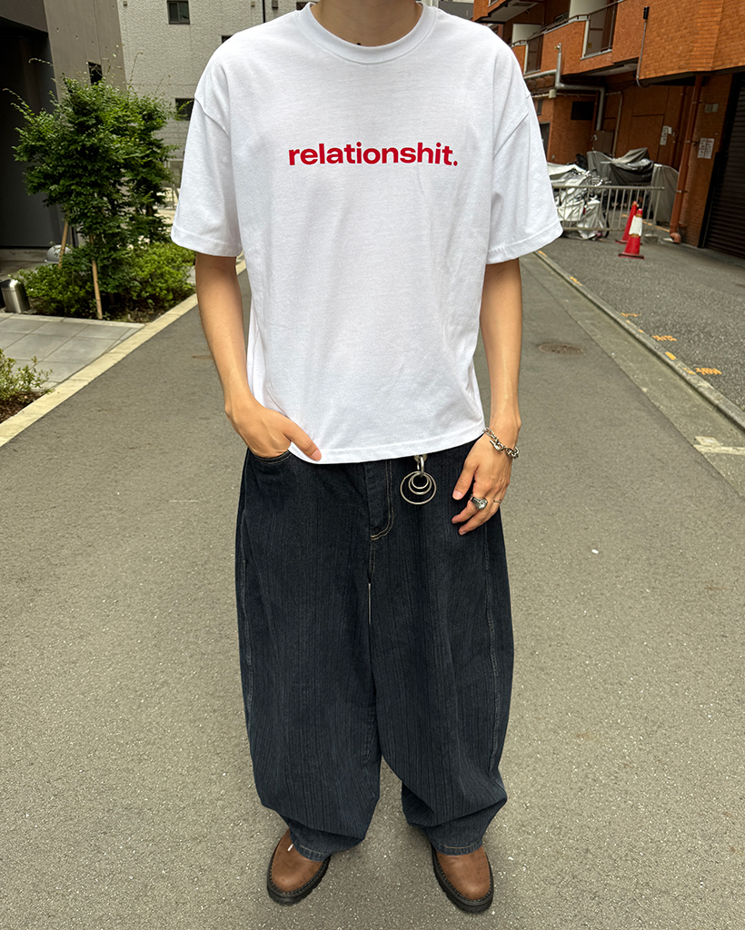 （ユニセックス）relationレタリングTシャツ
