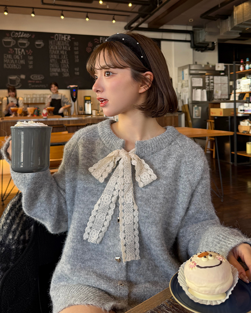 レースリボンネックハートボタンカーディガン