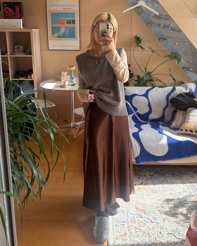 リブヘムウールアルパカミックスニットベスト | ファッション通販