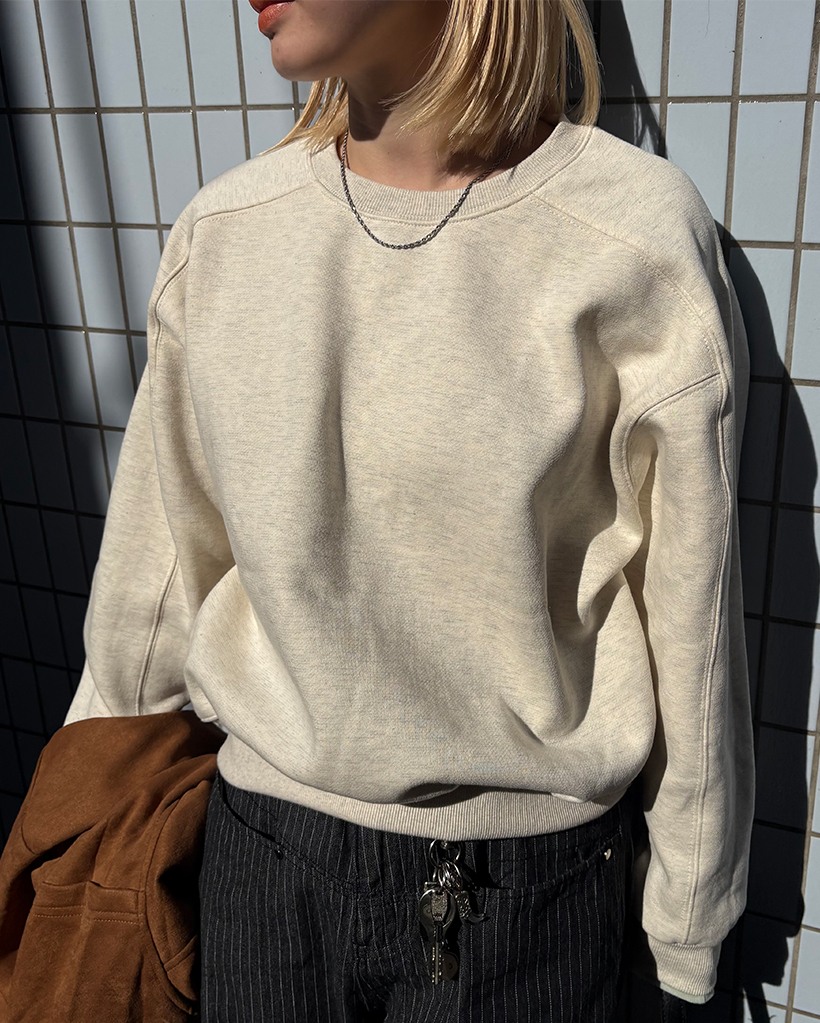 ラグランヨークショルダーセミクロップド裏起毛スウェット