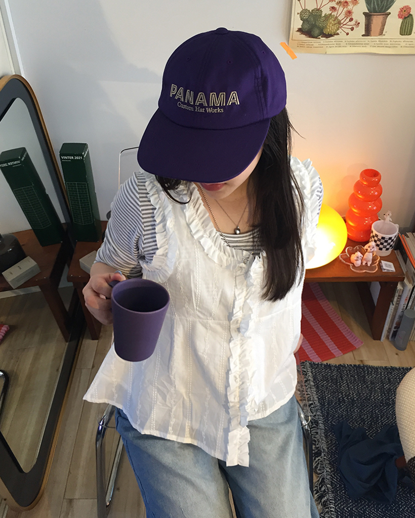 フリルフラワーステッチタンクトップブラウス