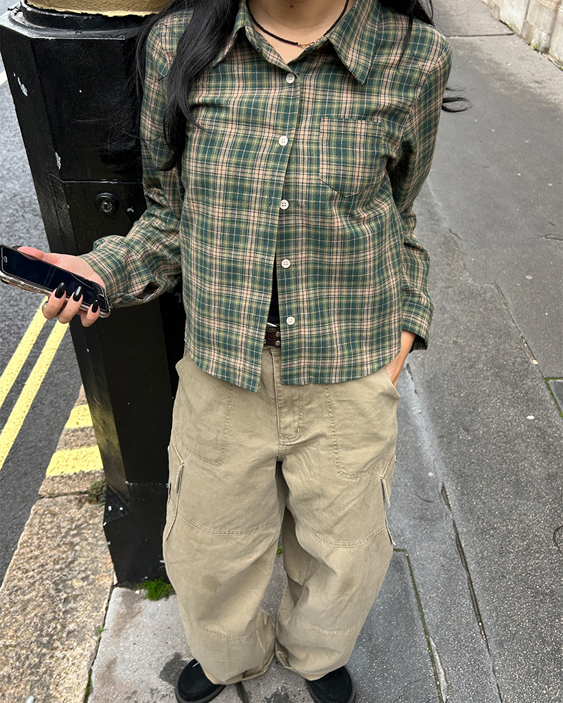 ワンポケットセミクロップドタータンチェックシャツ | ファッション