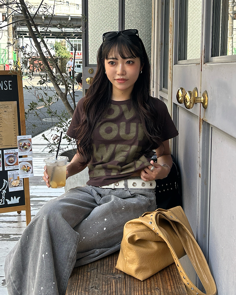 フルレタリングセミクロップドＴシャツ