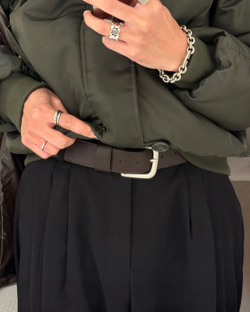 シルバーバックルシンプルワイドレザーベルト