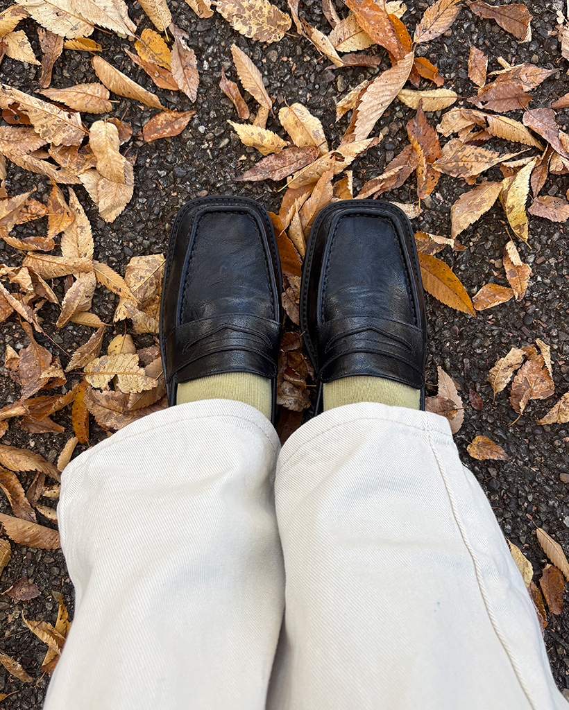 スクエアトゥレザーコインローファー