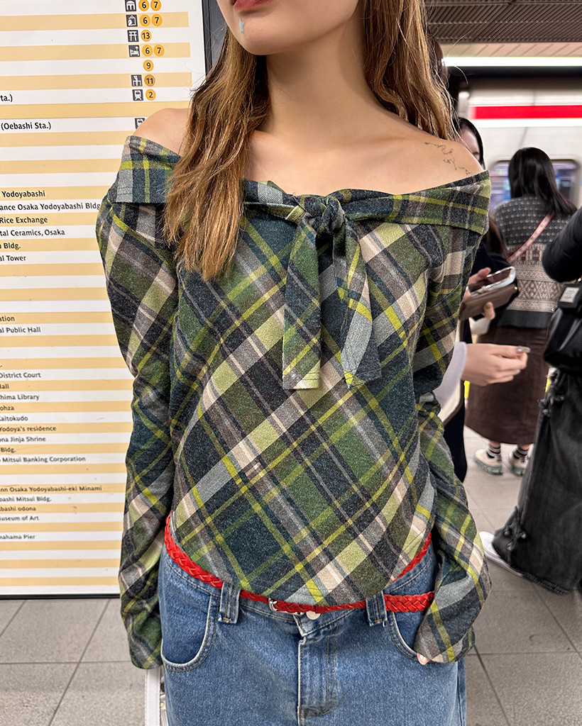 オフショルラップリボンチェックロングTシャツ