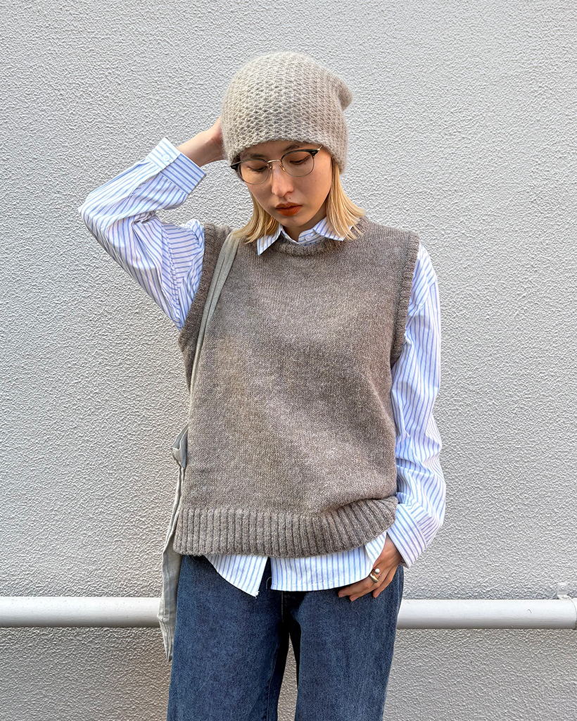 ペンシルダブルストライプサイドラウンドスリットシャツ