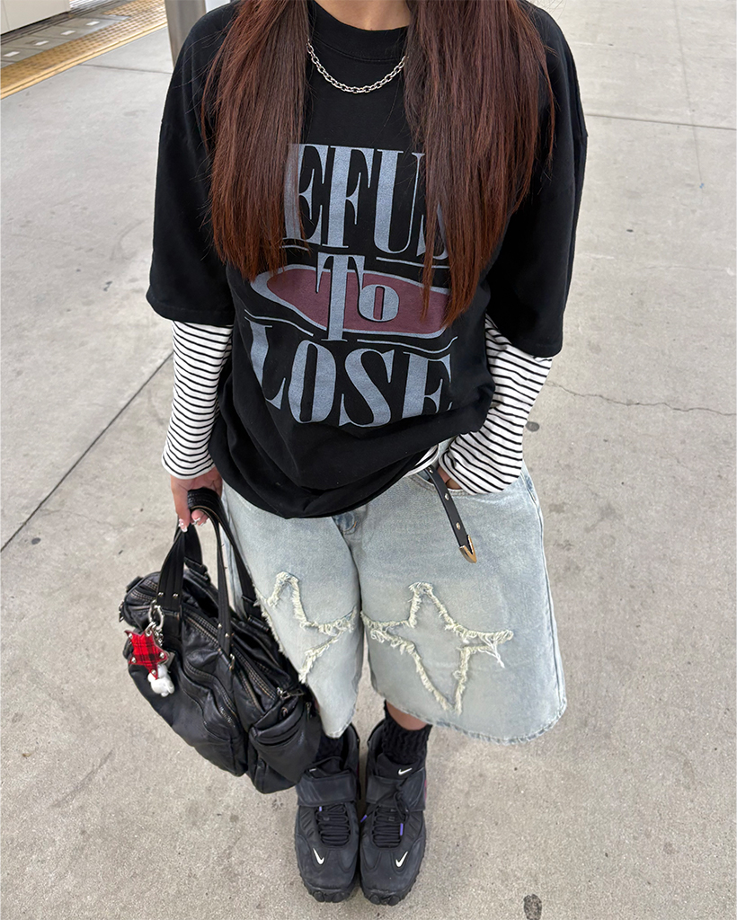 （ユニセックス）ビックレタリングハーフTシャツ