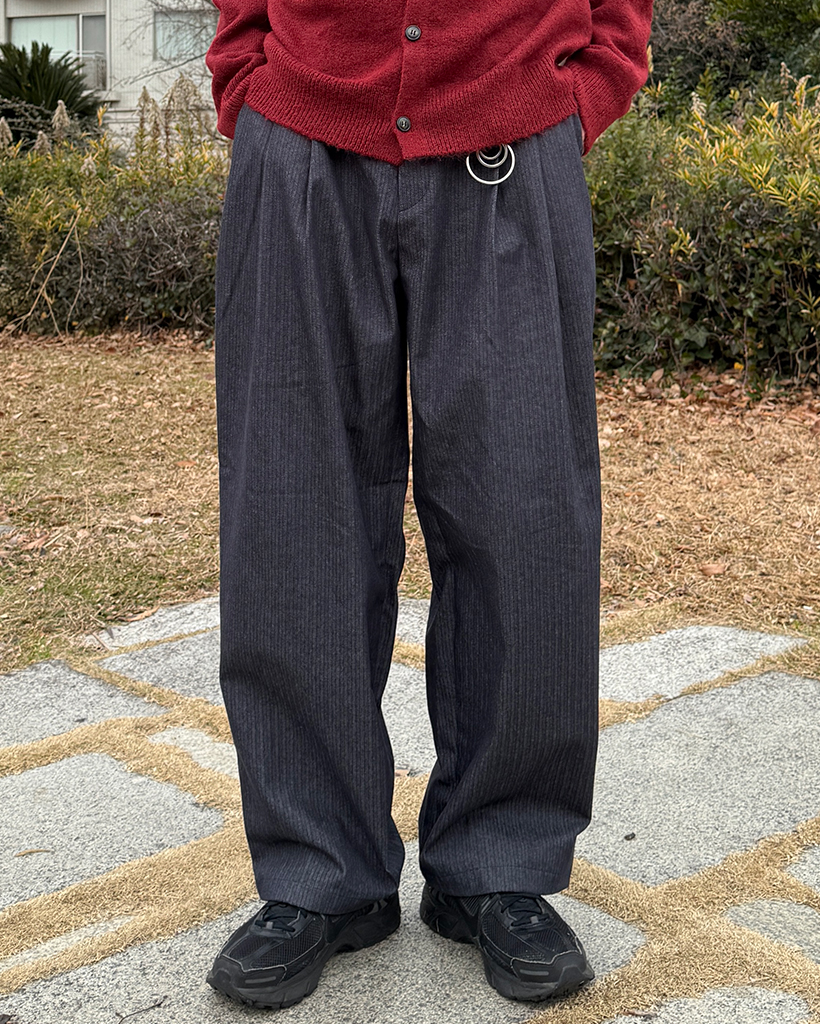 （ユニセックス）ヘリンボーンツータックデニムパンツ