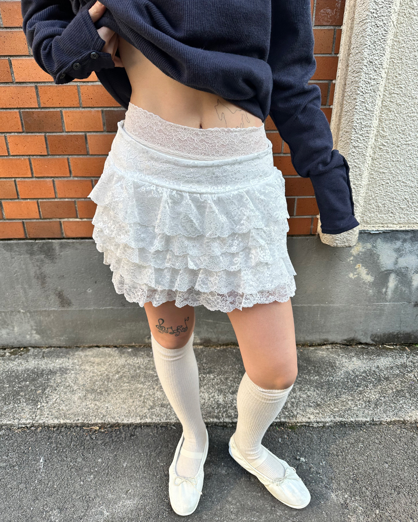 フラワーレースティアードベリーショートパンツ