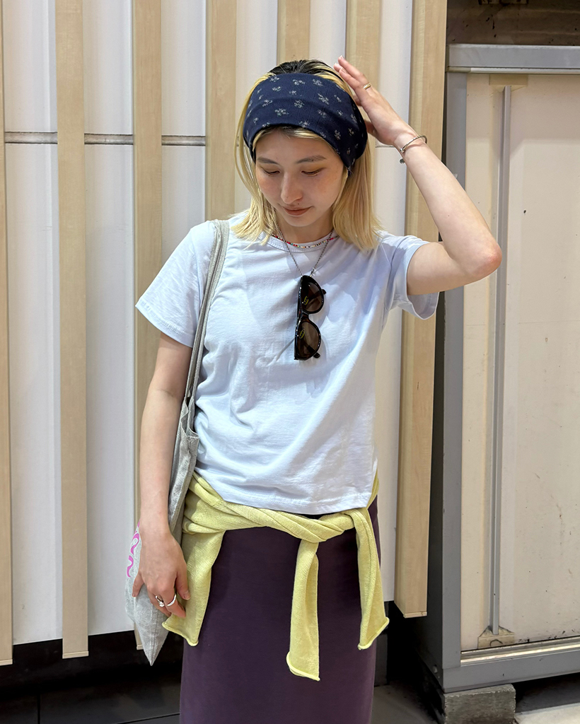 クルーネックセミクロップドショートスリーブTシャツ