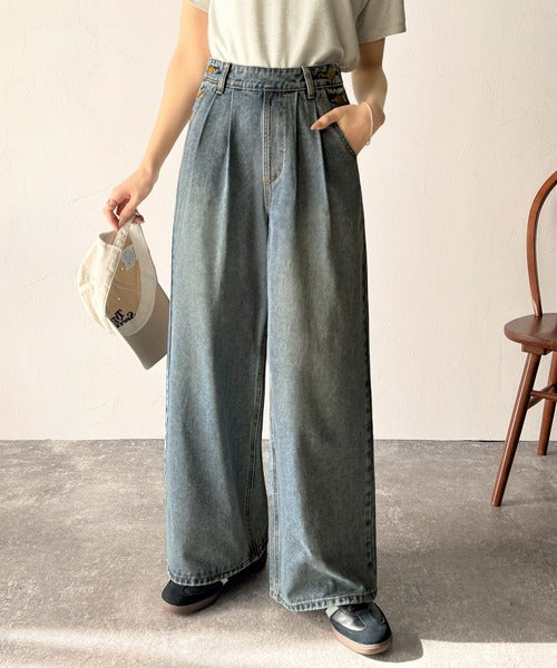 美品✨ドゥロワー ワイドタックサイドボタンデニム ユーズド加工 ロゴ刺繍 40 美品✨ドゥロワー ワイドタックサイドボタンデニム ユーズド加工 ロゴ