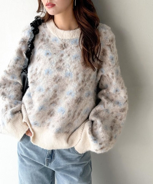 ヴィンテージライクなデザインで上級見え◎アンティークラグモチーフ柄