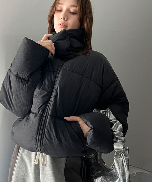 Javaジャバコラボ》軽量で暖かい！冬に重宝するスタンドカラーフェイク