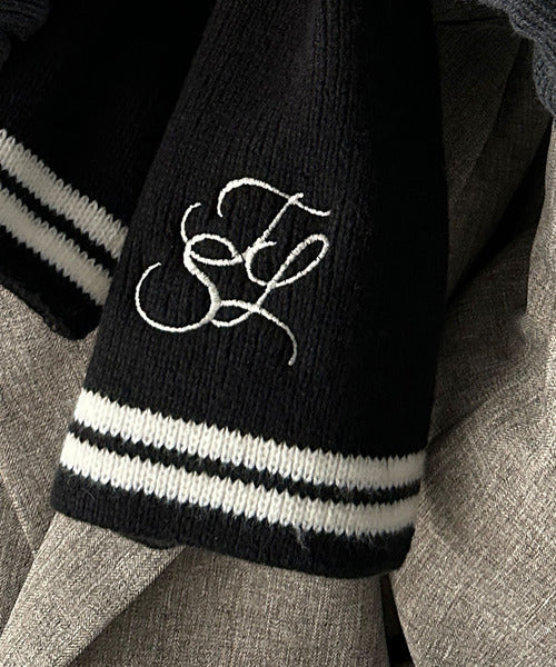 OPEN YY ストライプ 刺繍 ニットマフラー 柔らか暖か。上品なロゴ刺繍入りラインニットマフラー（ストール