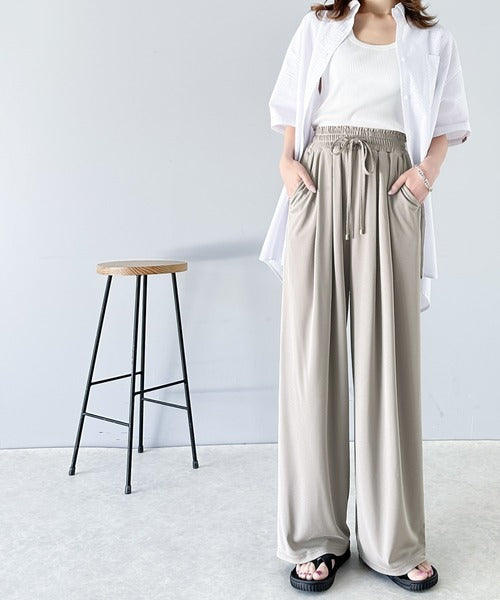 ルックスも機能性も優秀♪ギャザーワイドストレートイージー