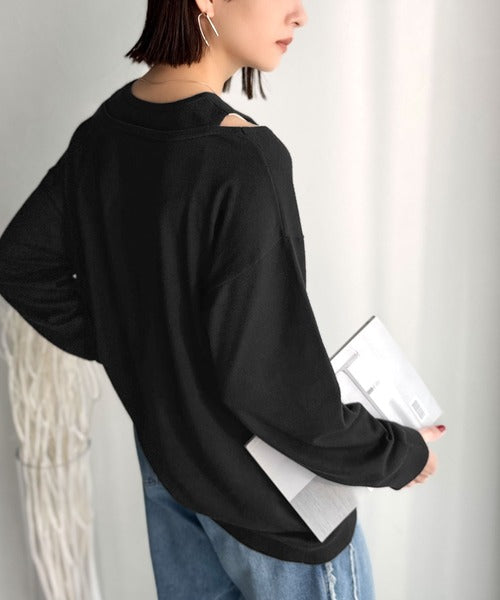 一枚着るだけで、大人の抜け感を演出♪レイヤード風ニットトップス