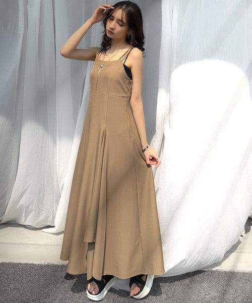 大人のエレガントテイスト。麻調ダブルストラップアシメキャミフレア