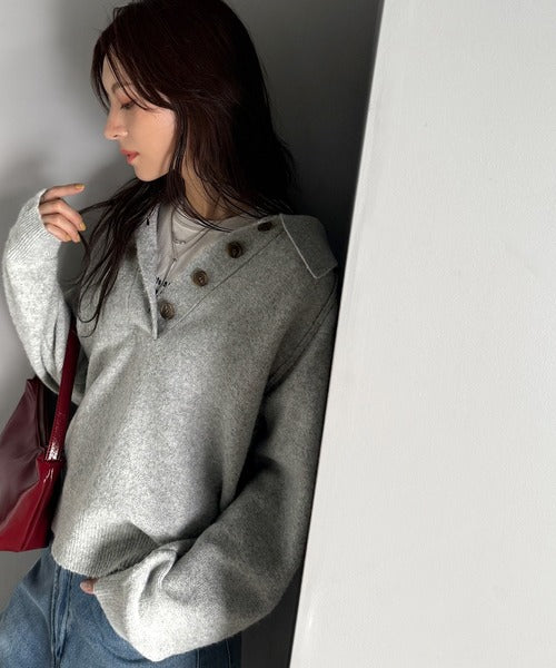 ふんわり＆もっちりな肌ざわり。襟付きラグランスリーブニットプル