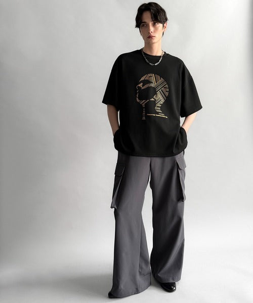 【alo yoga】フレンチテリー ダブルテイク 厚手 Tシャツ 視線を独り占め。」フェイスグラフィックオーバーサイズTシャツ