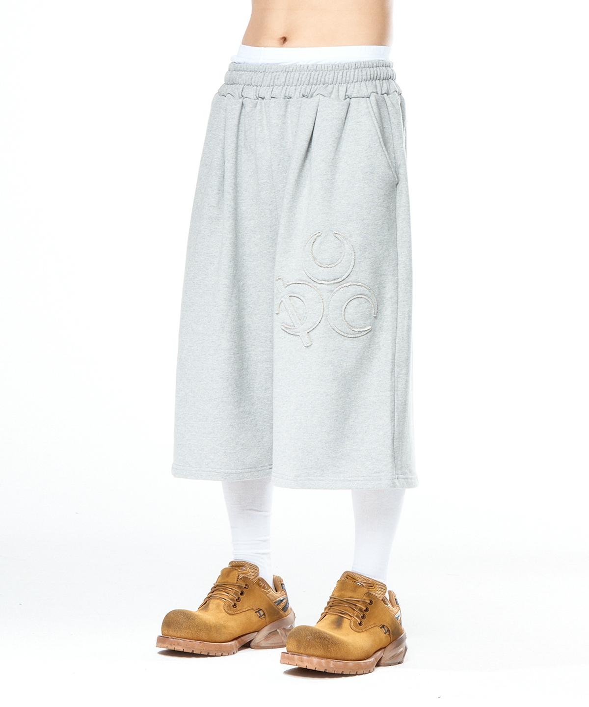 (DUC) Symbol Bermuda Sweat Shorts Vintage 2色 ユニセックス DUC) Symbol Bermuda Sweat Shorts Vintage Black