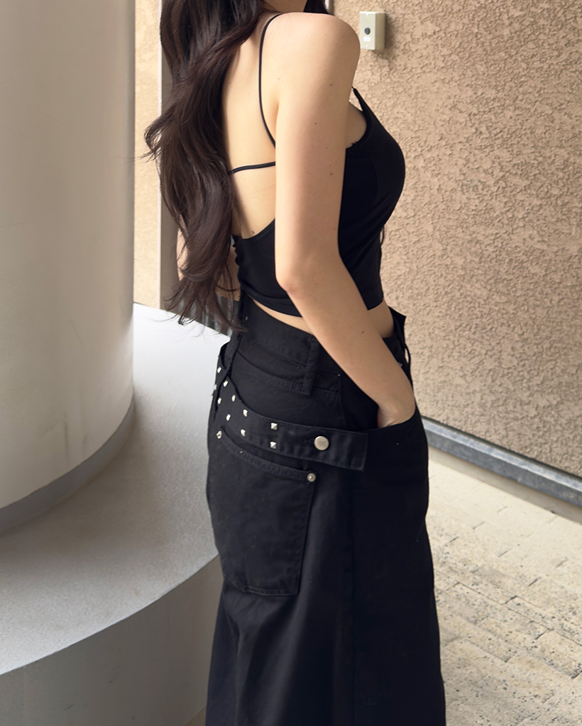 バックレスキャミソール