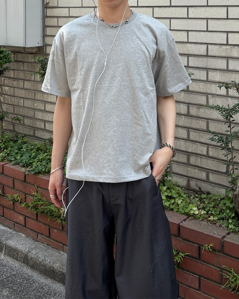 クロップドTシャツ