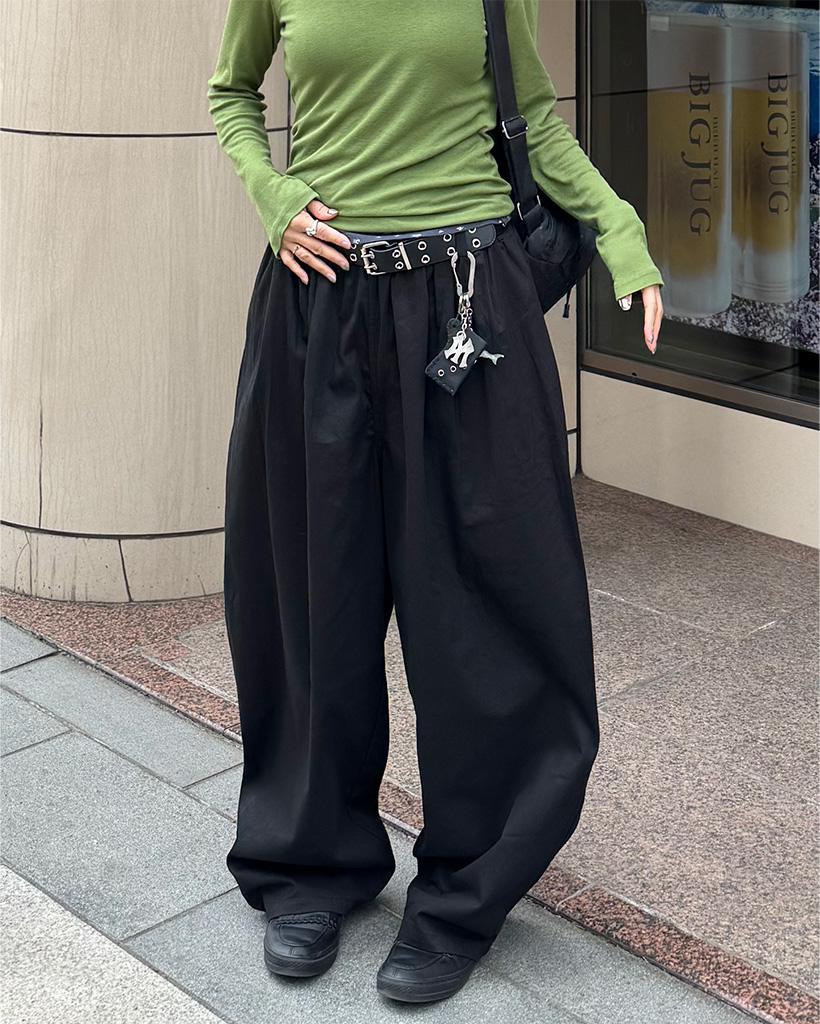 ピンタックドローストリングバルーンパンツ