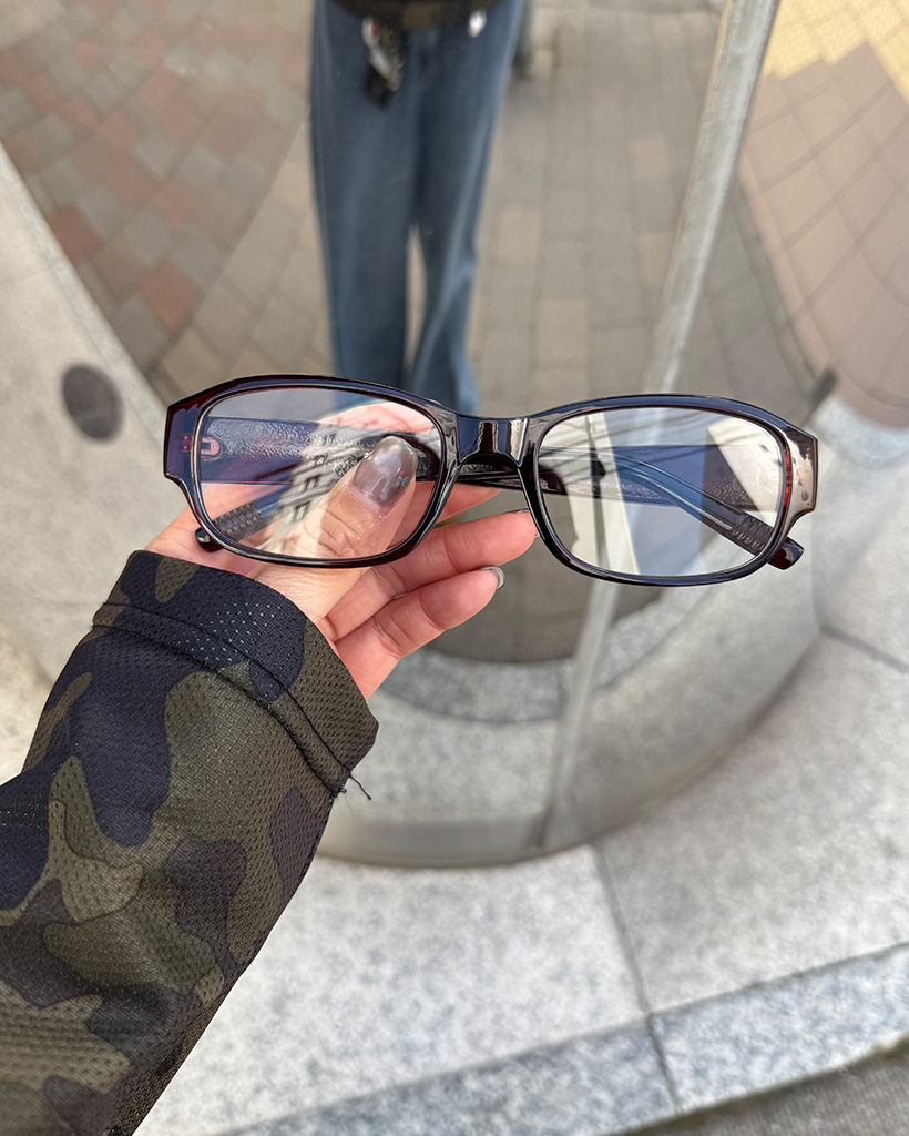 スクエアフレームメガネ